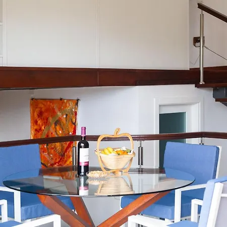 La Punta Apartment *